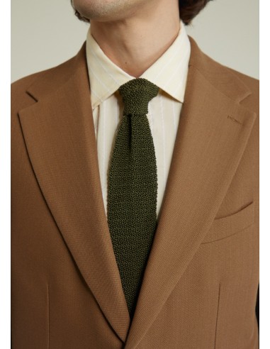 Crispy tie in khaki rembourrage situé sous